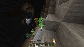 Minecraft warns Bedrock players about two issues affecting the new Hardcore mode