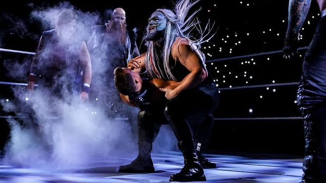 Former WWE champion sends a two-word message after getting attacked by The Wyatt Sicks on RAW