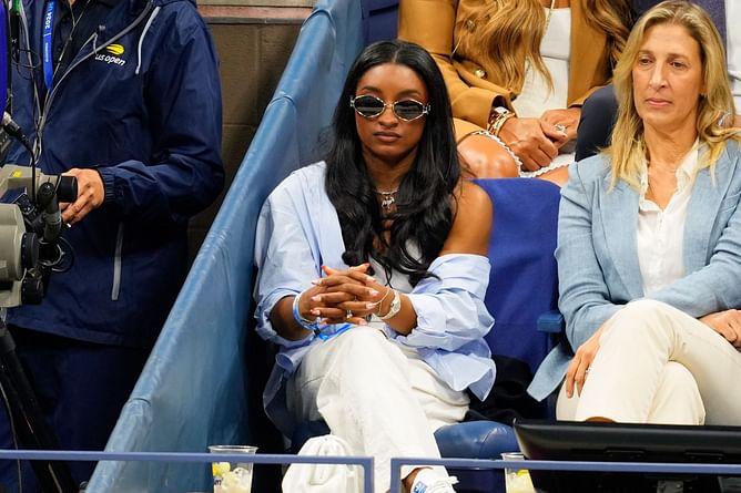 'Not all of us terrified"- Simone Biles suffers a fall while attempting a back full during Gold Over America Tour practice