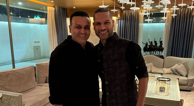 [Picture] “Diwali party ki raat, Veeru bhai ke sath” - Shikhar Dhawan gets candid with Virender Sehwag