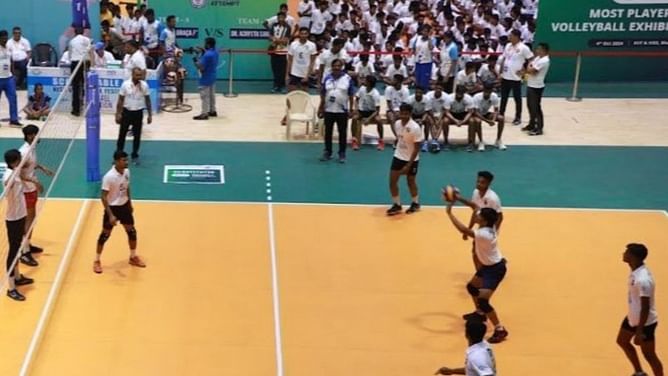 India sets new Guinness World Record by bringing together 430 players in a single indoor Volleyball match