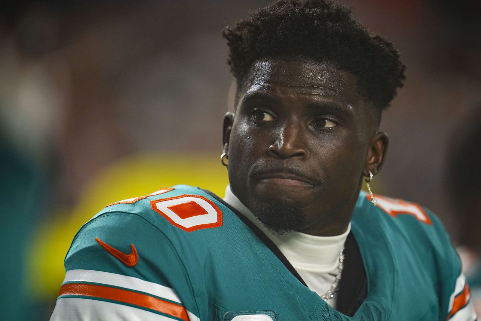 Should I trade for Tyreek Hill? Week 8 Fantasy Outlook for Dolphins WR