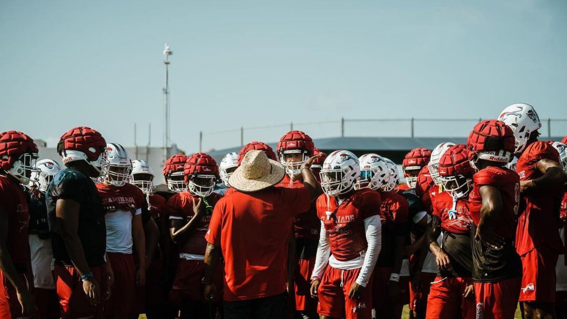 Chaminade-Madonna High School Football (Image via Instagram/Chaminade-Madonna Football)