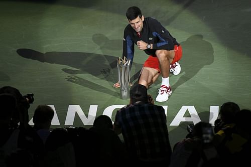 Novak Djokovic with the Shanghai Masters trophy (Source: Getty)