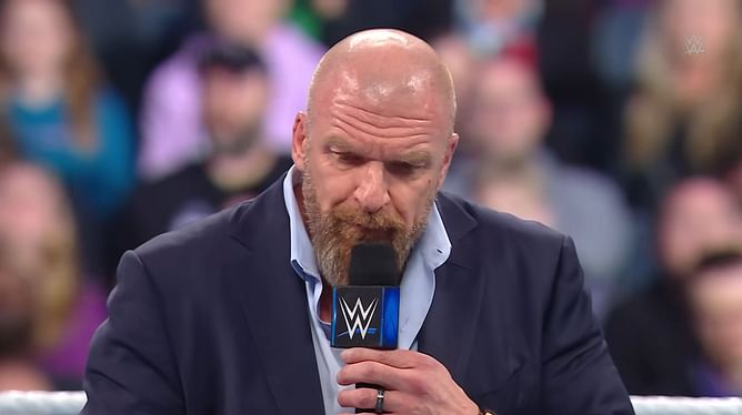 [WATCH] Top WWE star struggled to walk after RAW went off-air; needed referee's assistance