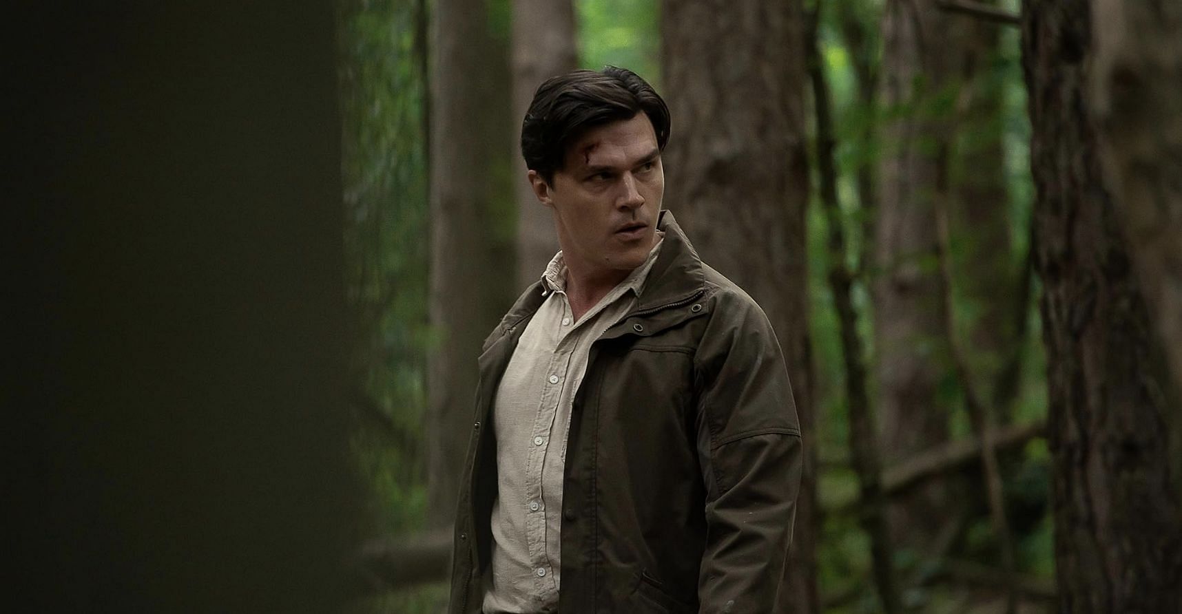 Finn Wittrock in a scene from the movie (Image via Netflix)