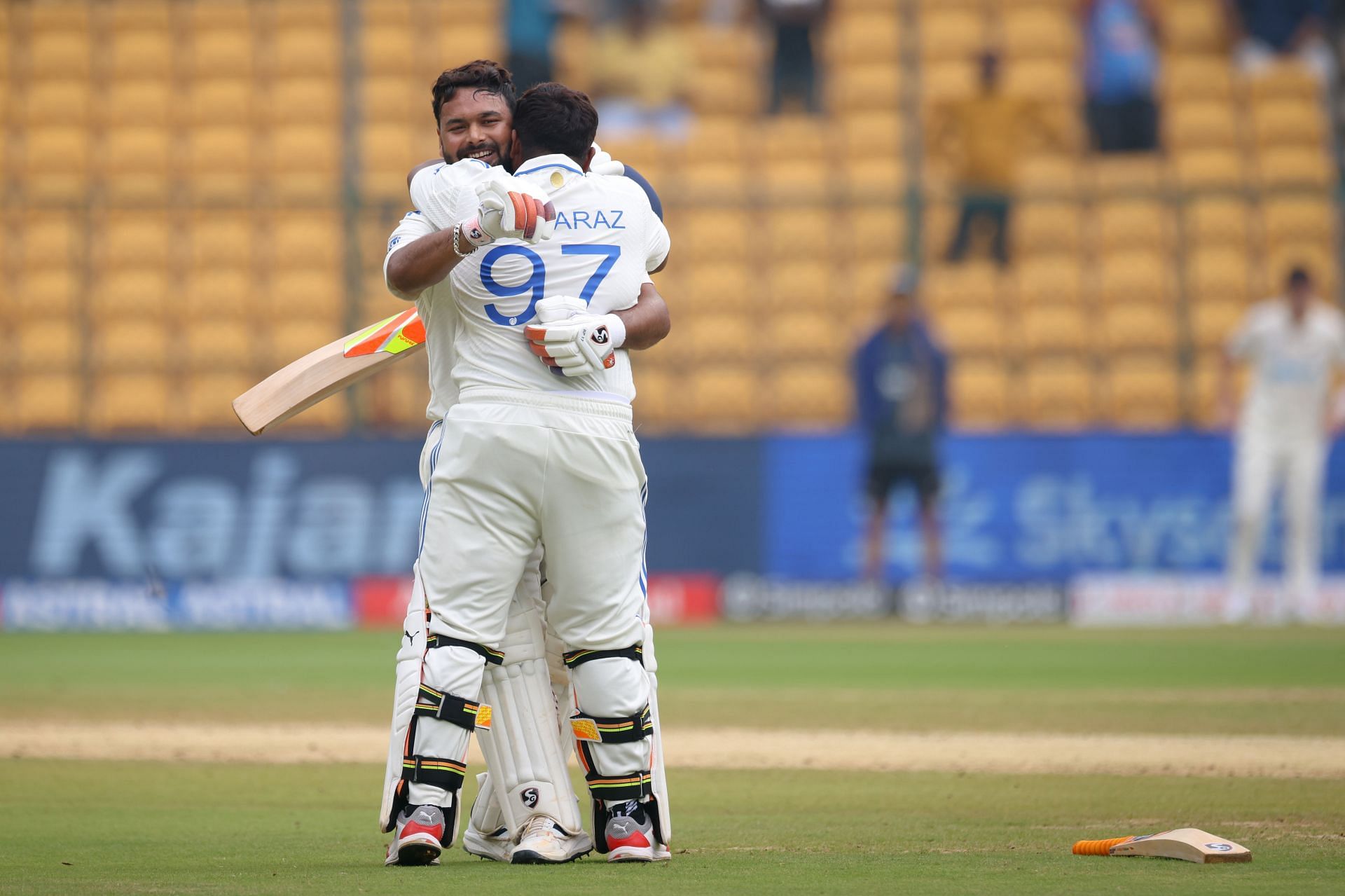 Pant and Sarfaraz are batting in the middle for Team India (File image via Getty)