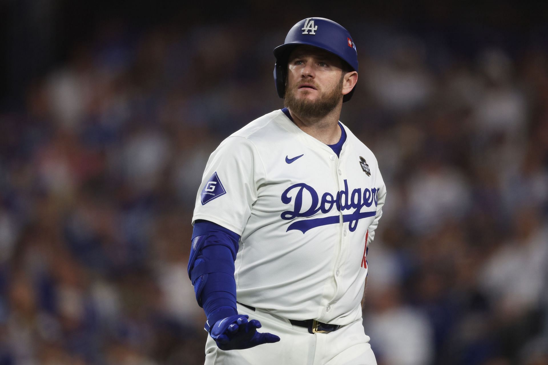 Max Muncy Injury History