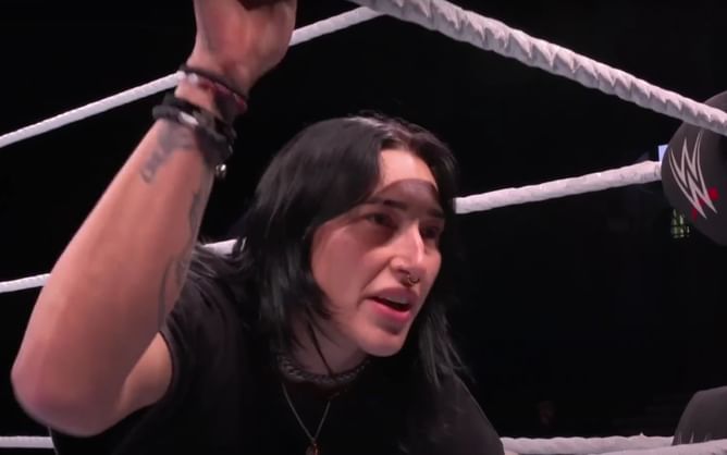 [SPOILERS] Rhea Ripley confronted by top SmackDown star and gets a very odd request during RAW tapings