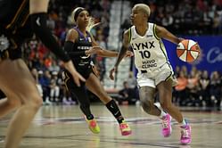 Watch: Minnesota Lynx's Courtney Williams rocks shorts featuring Michael Jordan & Derrick Rose with her father by her side for Game 5 vs Sun