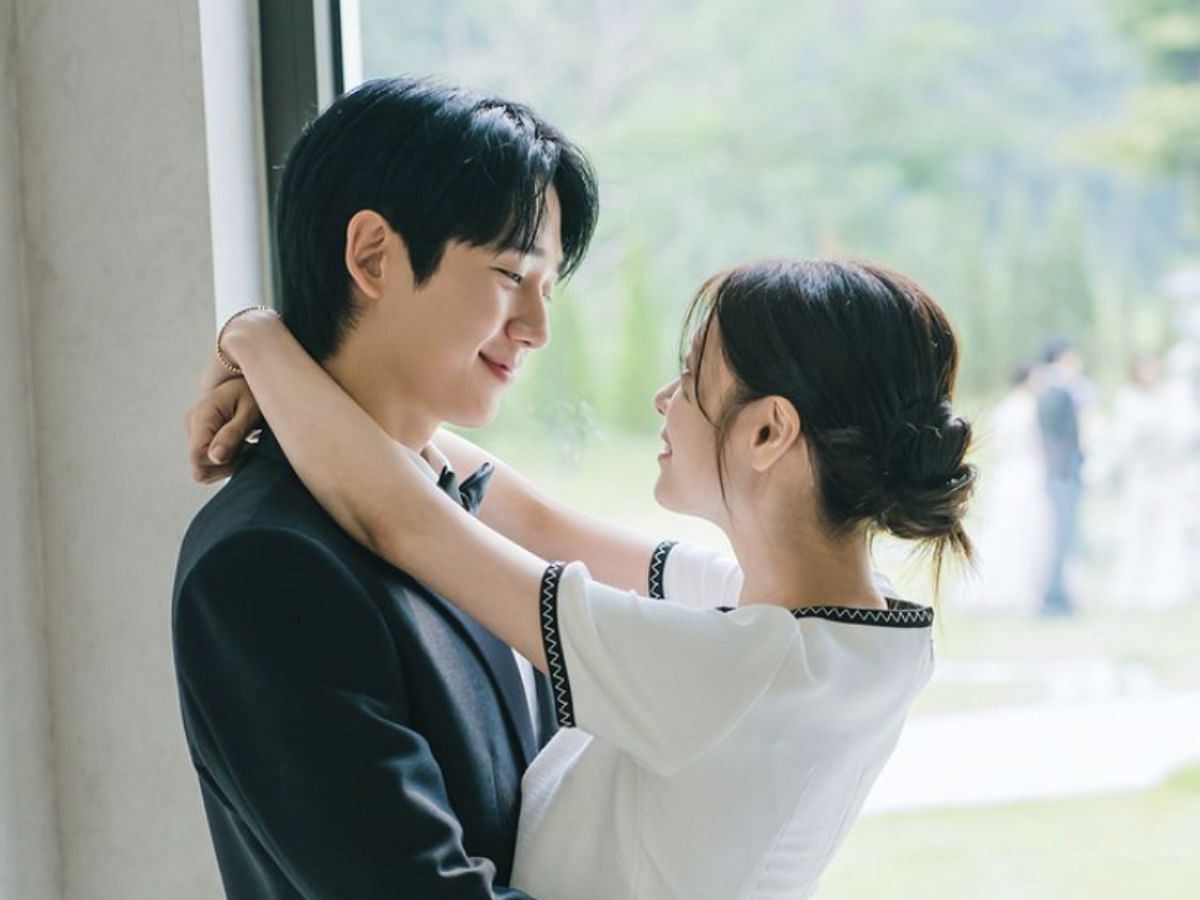 Fans adore Jung Hae-in and Jung So-min&rsquo;s chemistry in Harper&rsquo;s Bazaar Korea X Bali photoshoot