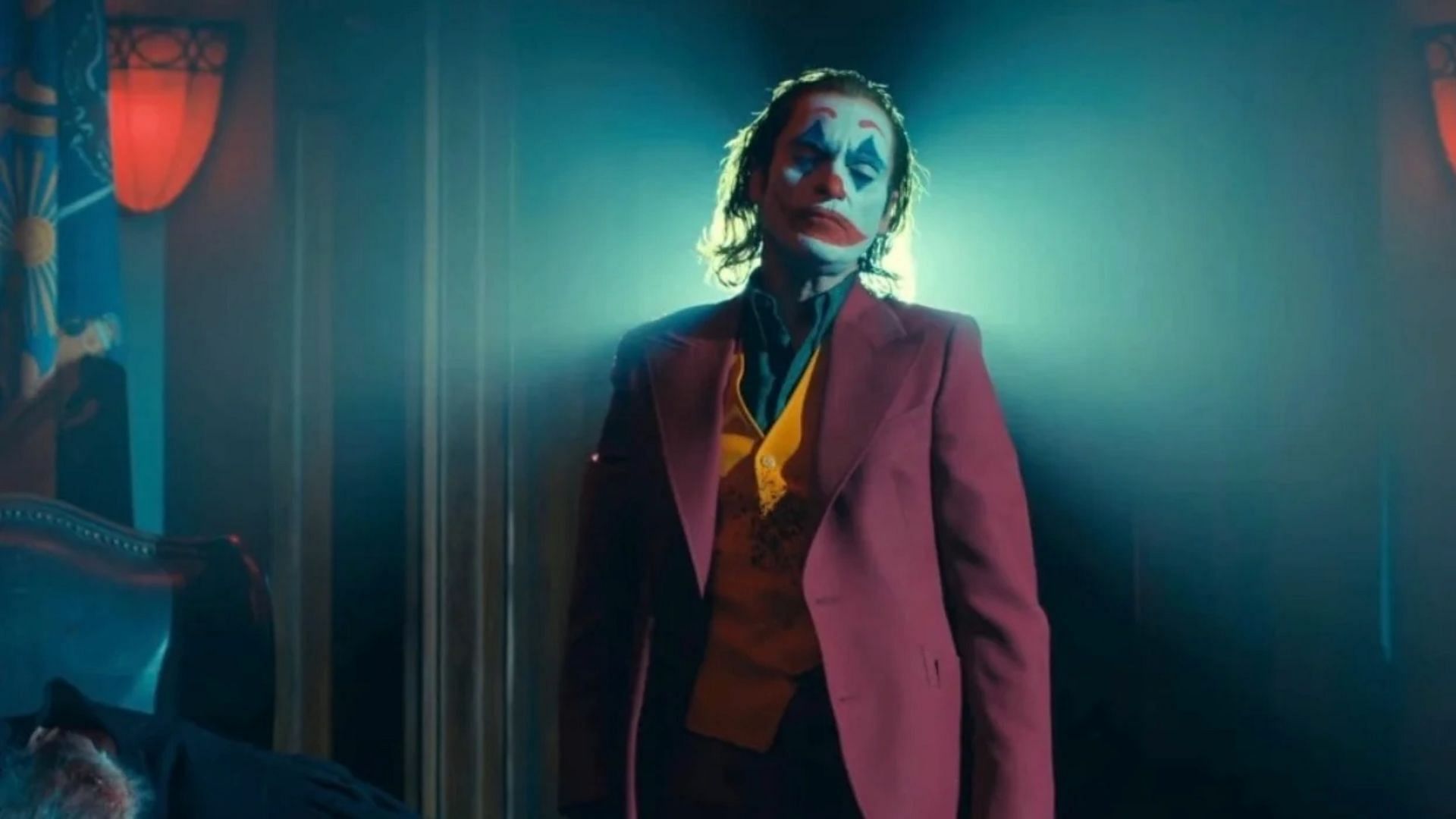 Joaquin Phoenix as Joker (Image via YouTube/@WarnerBrosPictures)