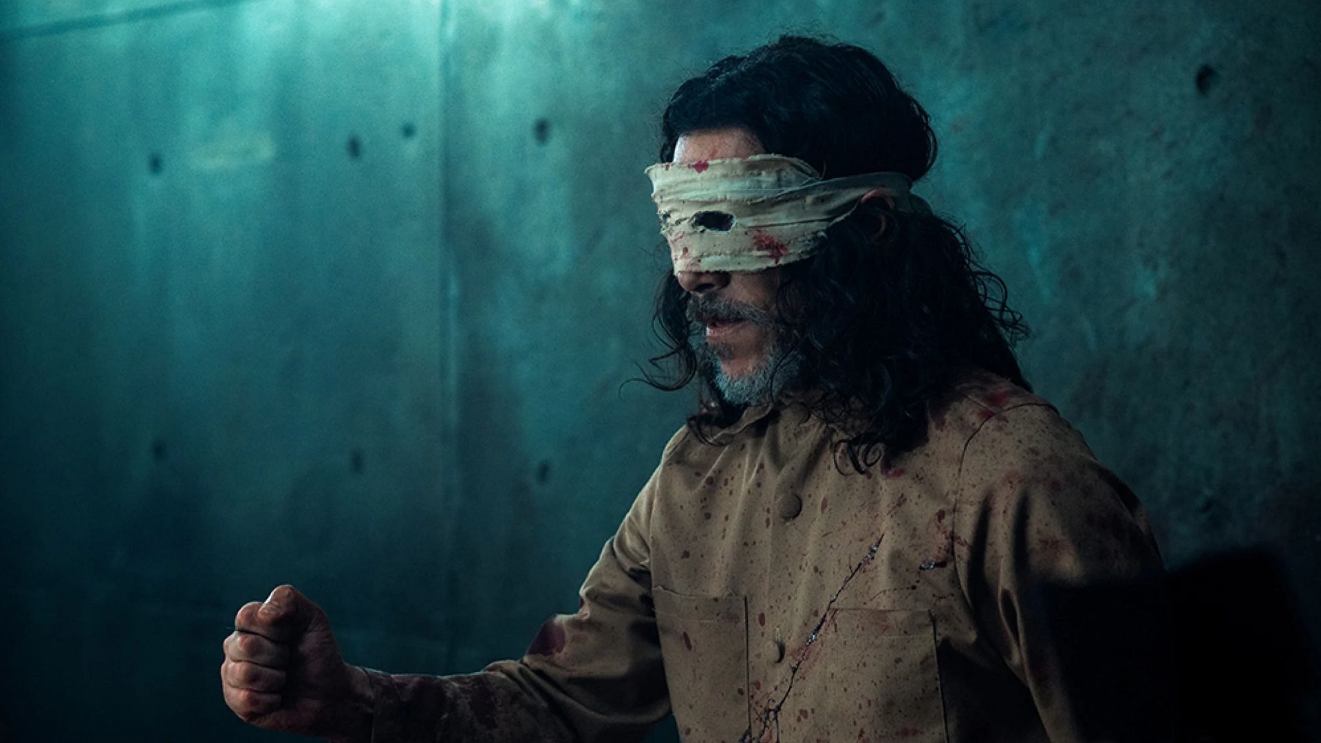 &Oacute;scar Jaenada as Dagin Babi in The Platform 2 (Image via Netflix)