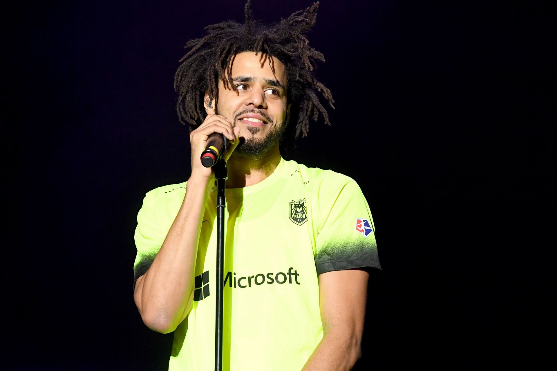 J. Cole explained his stands in the Drake-Lamar battle (Image via Jeff Kravitz/Getty Images for The Meadows)