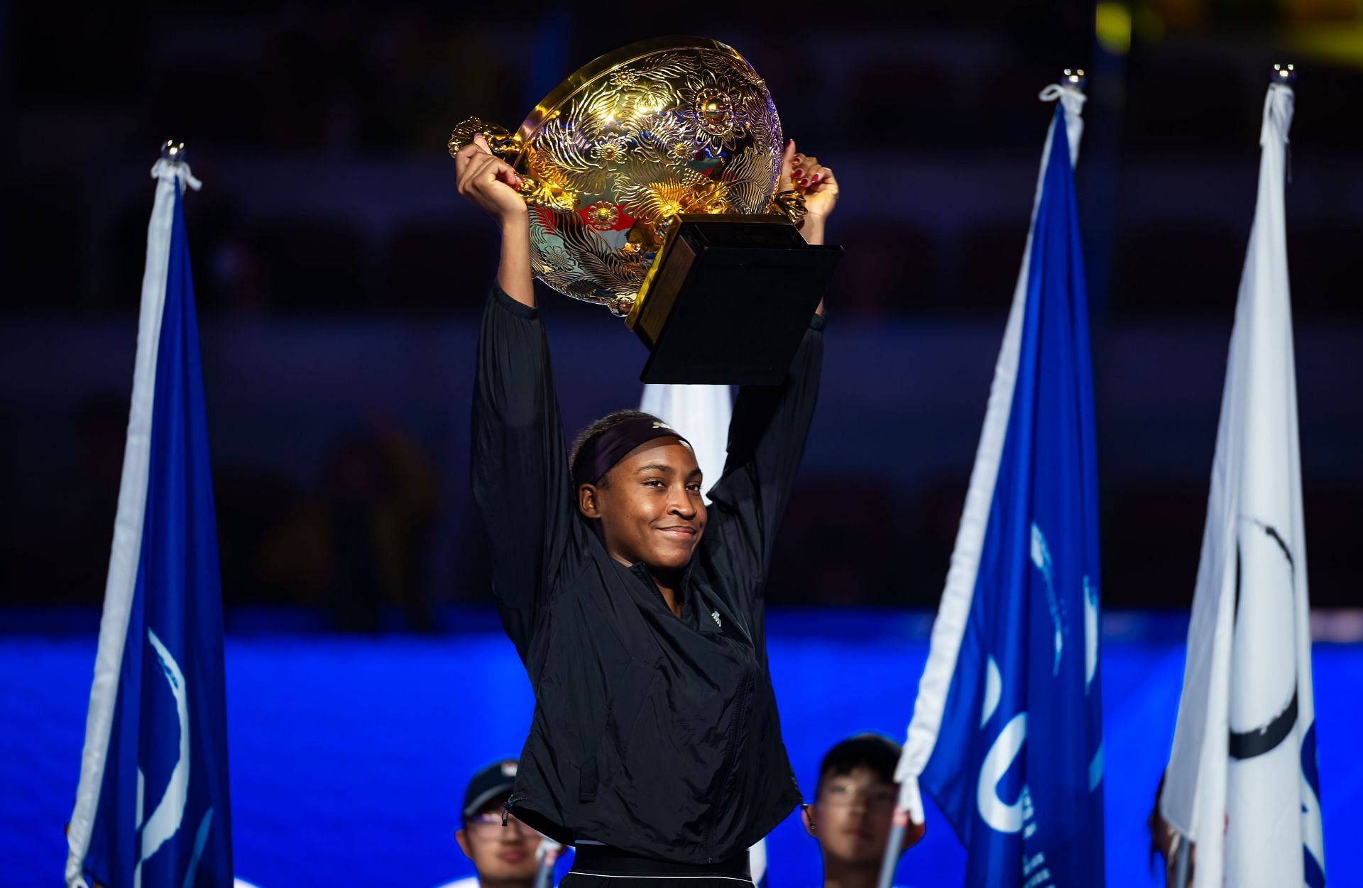 Coco Gauff celebrates with the 2024 China Open trophy (Source: Getty)