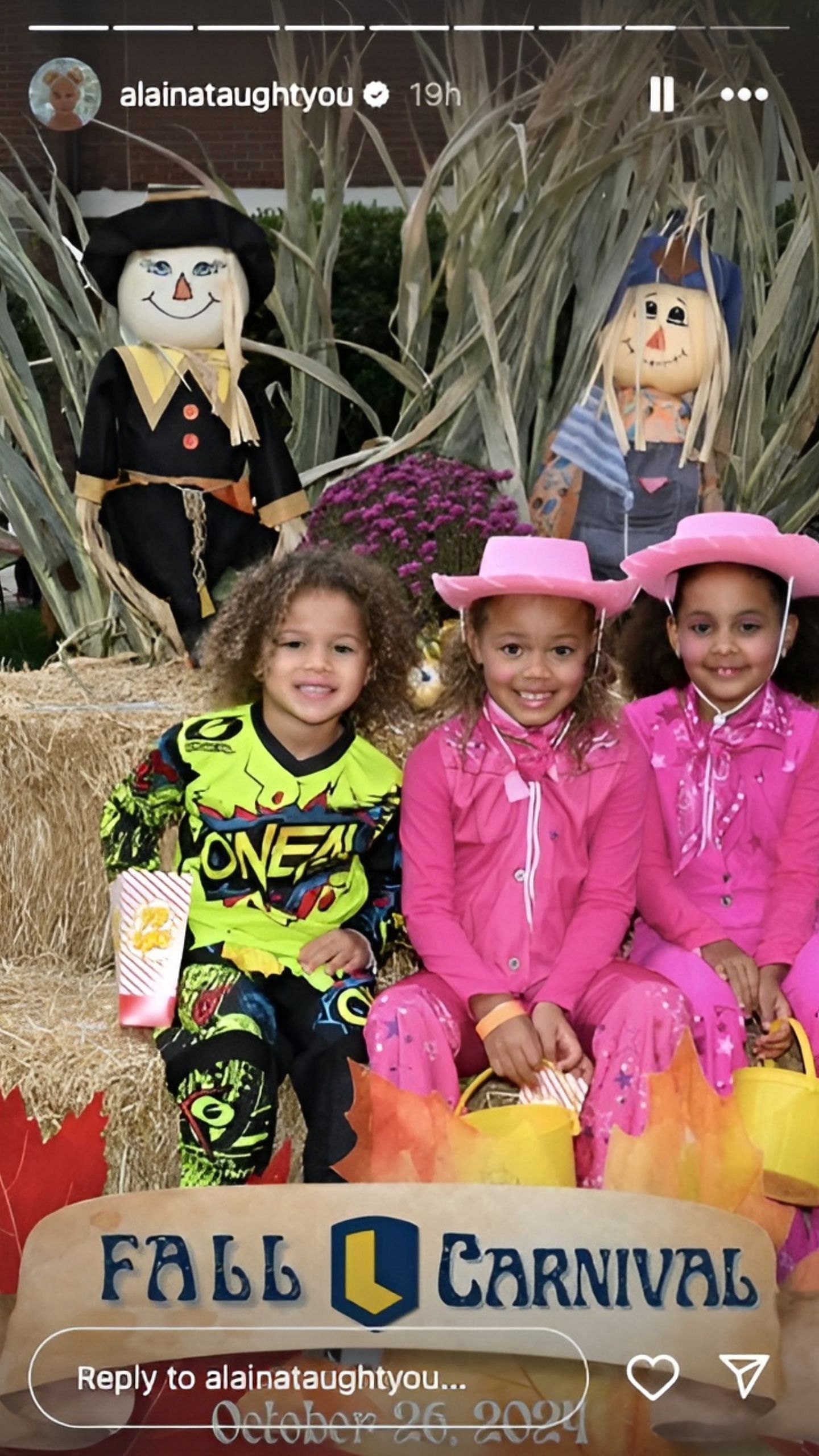 PICS: Derrick Rose's daughter sports head-to-toe pink cowboy outfit