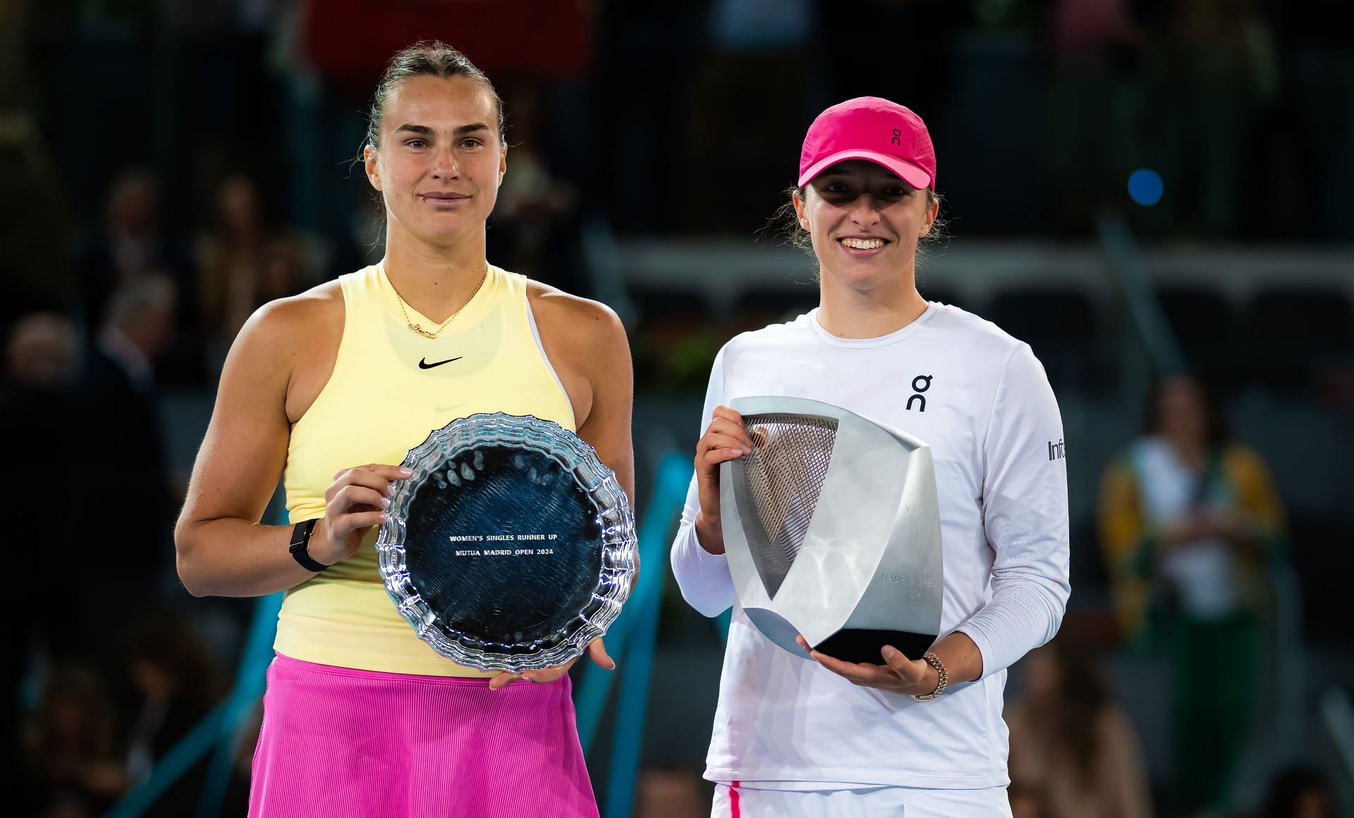 Iga Swiatek and Aryna Sabalenka at the 2024 Madrid Open. (Source: Getty)