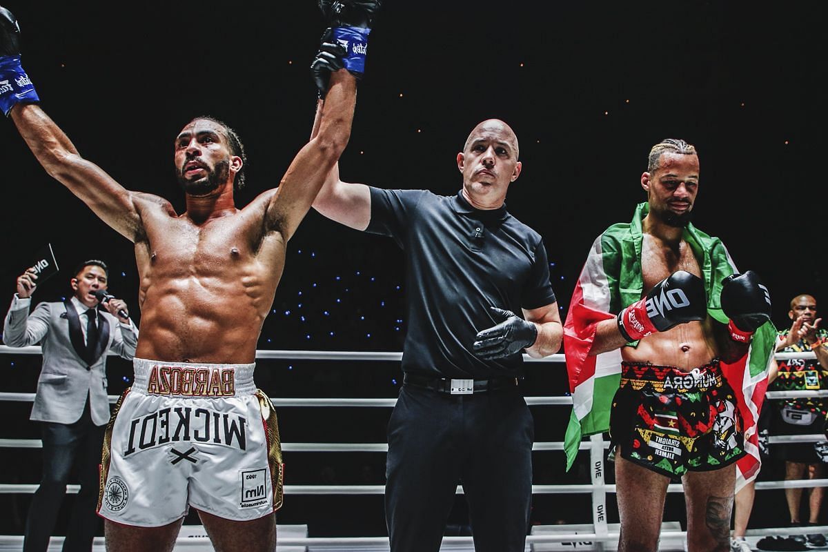 Alexis Nicolas (L) beats Regian Eersel (R) | Photo credit: ONE Championship