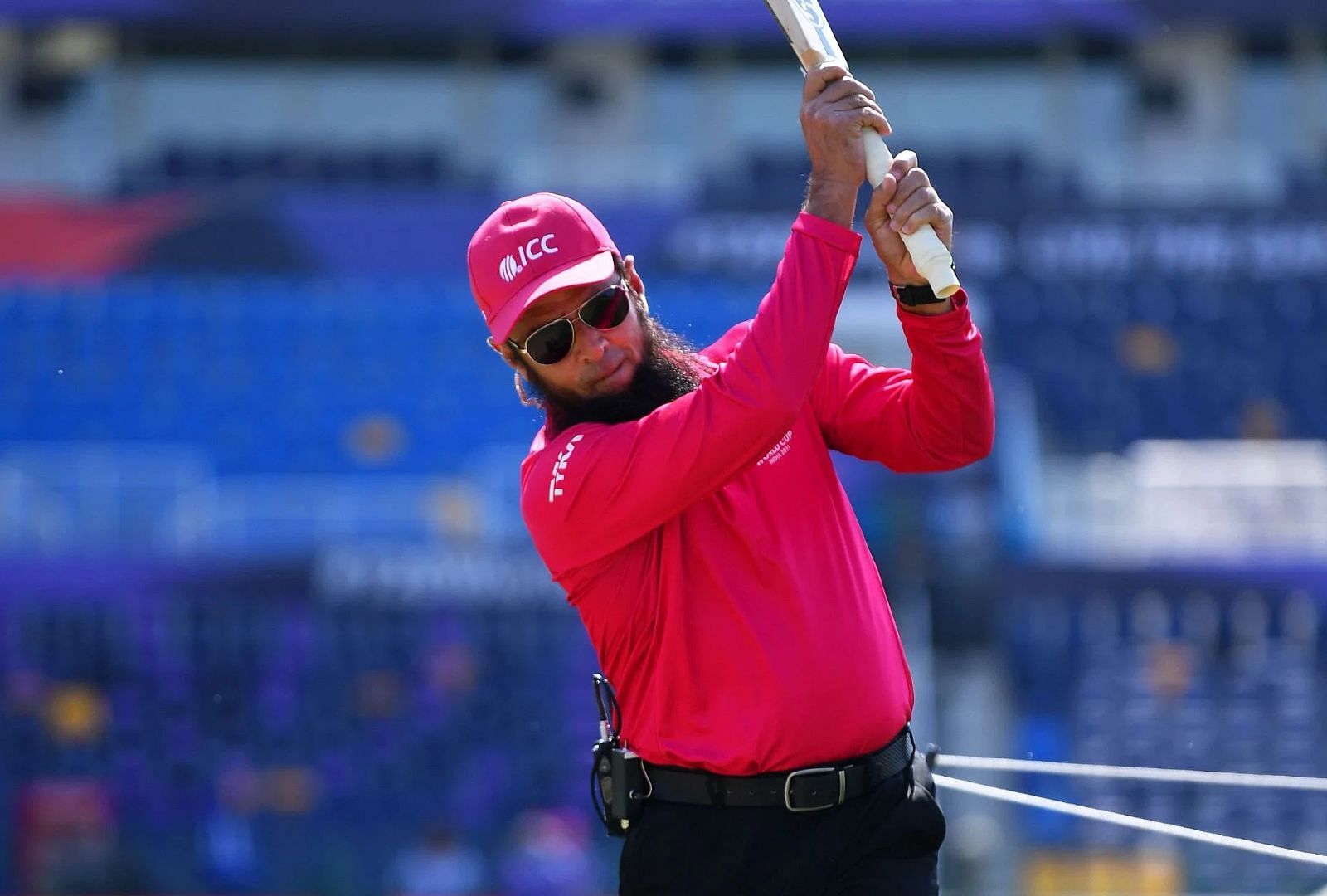 Aleem Dar will now be a Pakistani selector. (Getty)