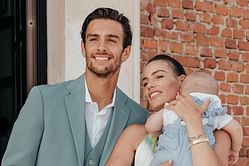 Lorenzo Musetti and girlfriend Veronica's baby son adorably awaits a "goodnight kiss" from Italian as the family spend time together during Vienna run