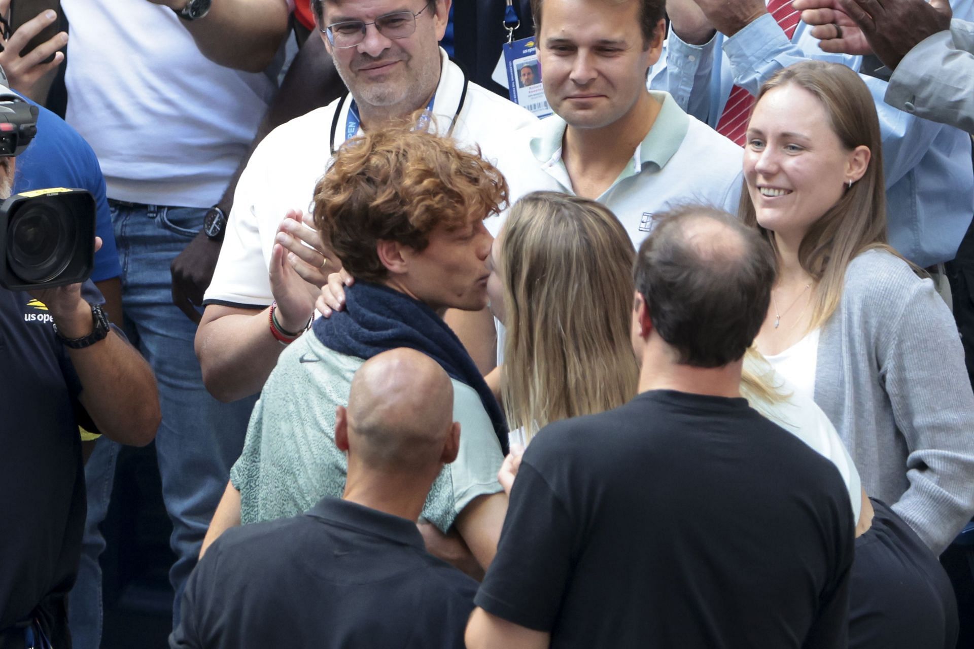 Jannik Sinner kissed Anna Kalinskaya after his US Open triumph (Source: Getty)