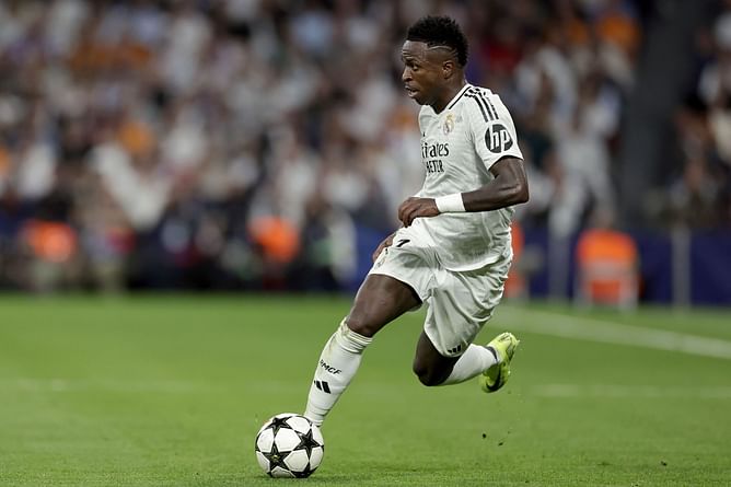 Manchester United star sends 2-word message to Real Madrid’s Vinicius Jr following standout display against Dortmund