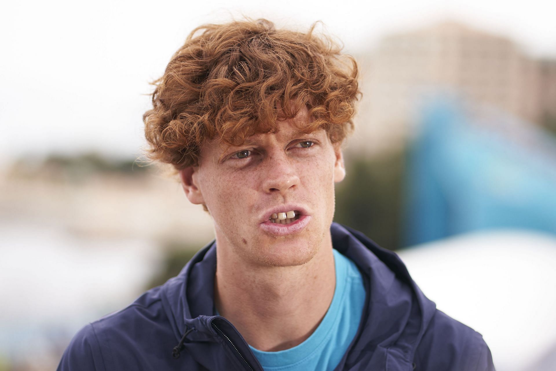 Jannik Sinner talkig to the press [Source: Getty]