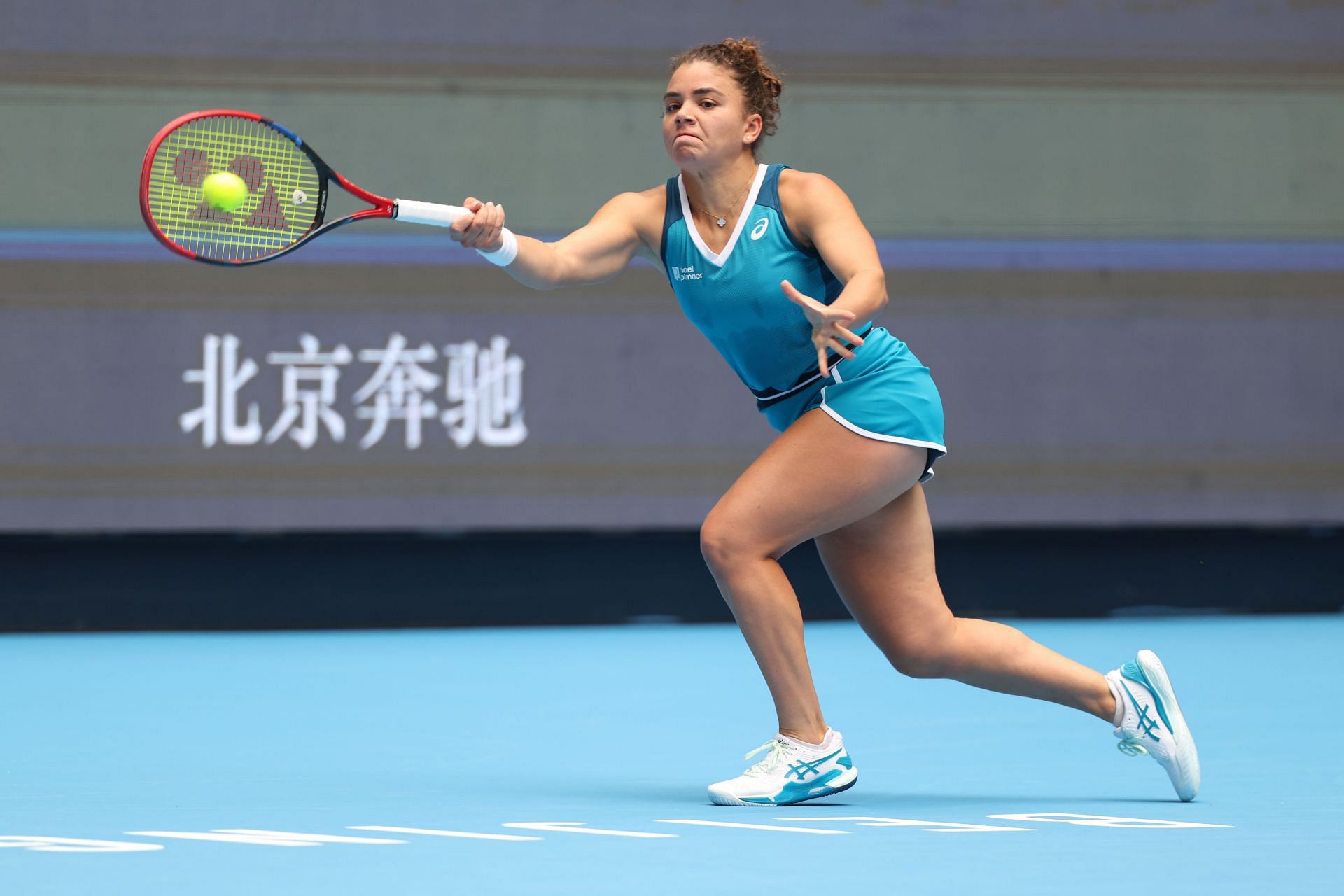 Jasmine Paolini in action at the 2024 China Open (Picture: Getty)