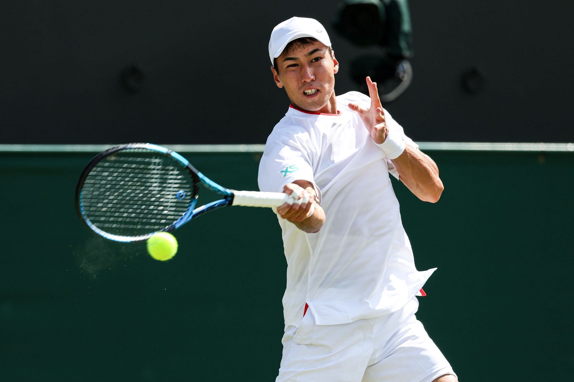 Watanuki hits a forehand | Getty Images