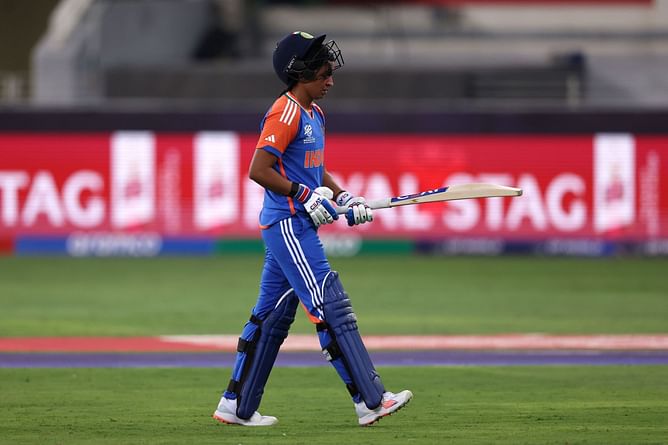 [Watch] Harmanpreet Kaur departs for 15 as India loses three wickets in the powerplay during IND vs NZ Women’s T20 World Cup 2024 game