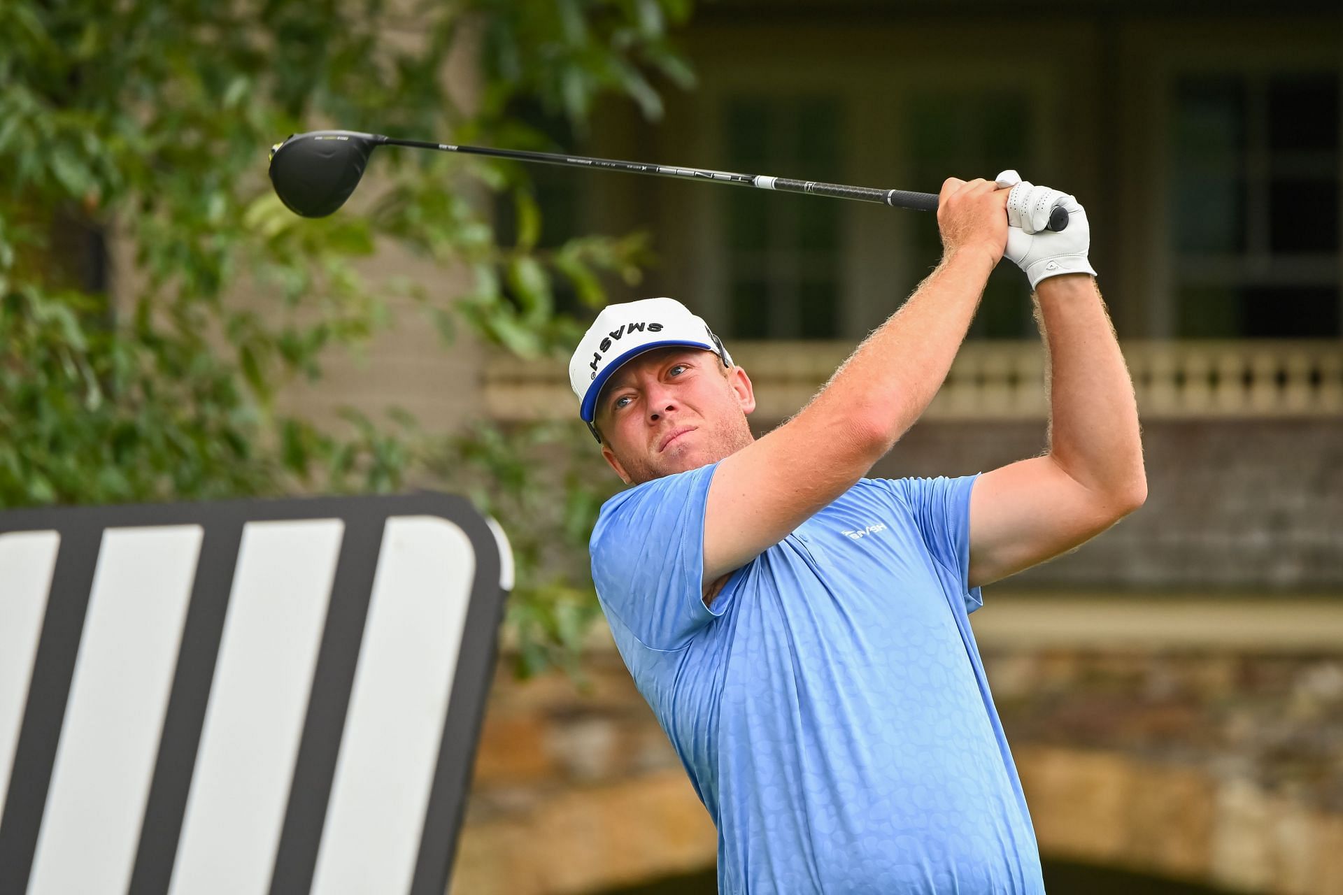 Talor Gooch watches his shot from the fourth tee during the final round of LIV Golf Greenbrier (Image Source: Getty)