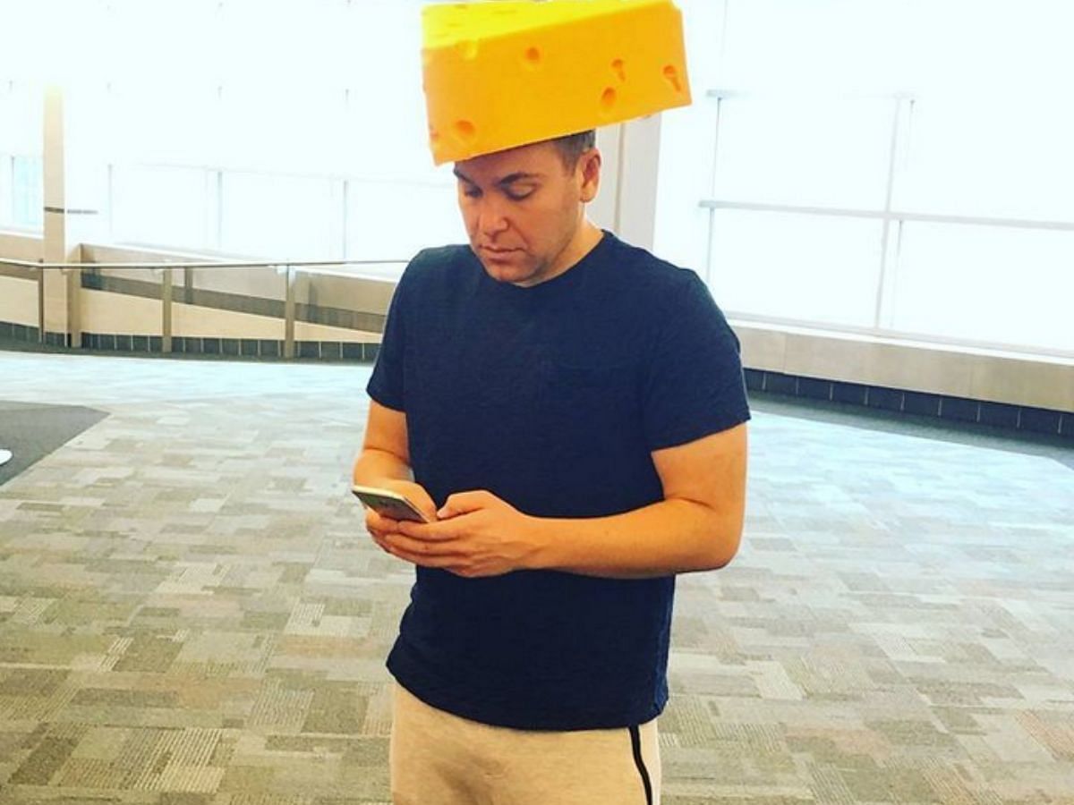 Jon Lovett (Image via Instagram/@jonlovett)