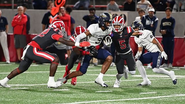 Mater Dei vs. St. John Bosco (Image via Instagram/Mater Dei Football)