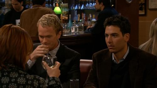 Still from How I Met Your Mother (Image via Amazon Prime Video)