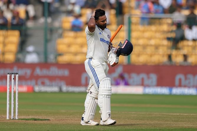 [Watch] Glenn Phillips bowls Rishabh Pant for 18 in IND vs NZ 2024 2nd Test