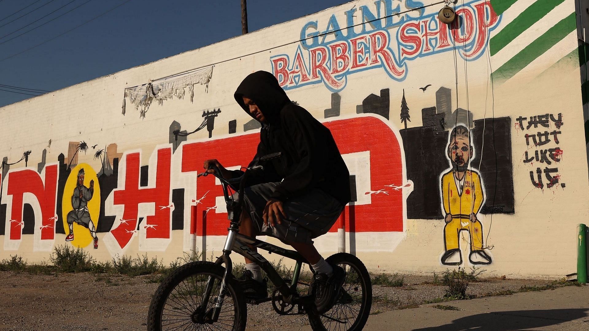 Mural dedicated to Kendrick Lamar, as his alter ego Kung Fu Kenny, and Drake with their ongoing rap beef on Thursday, June 6, 2024, in Compton, CA. (Image via Getty/Michael Blackshire/Los Angeles Times)