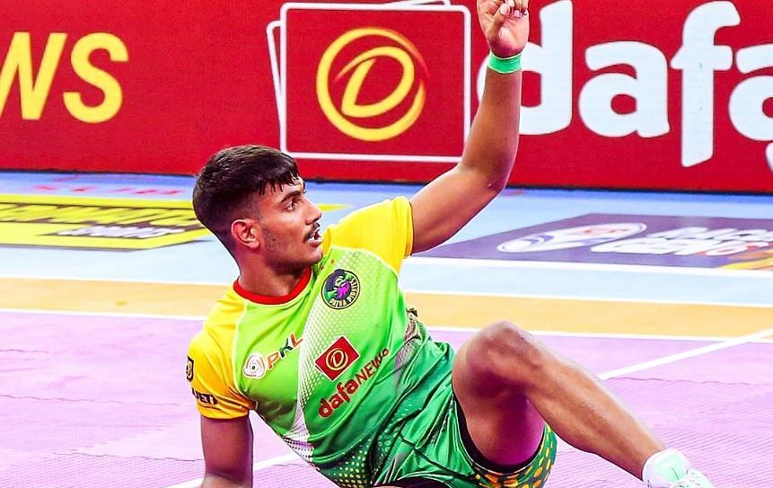 Devank Dalal stole the limelight in PKL 11 against Thalaivas. (Image via PKL/Instagram)