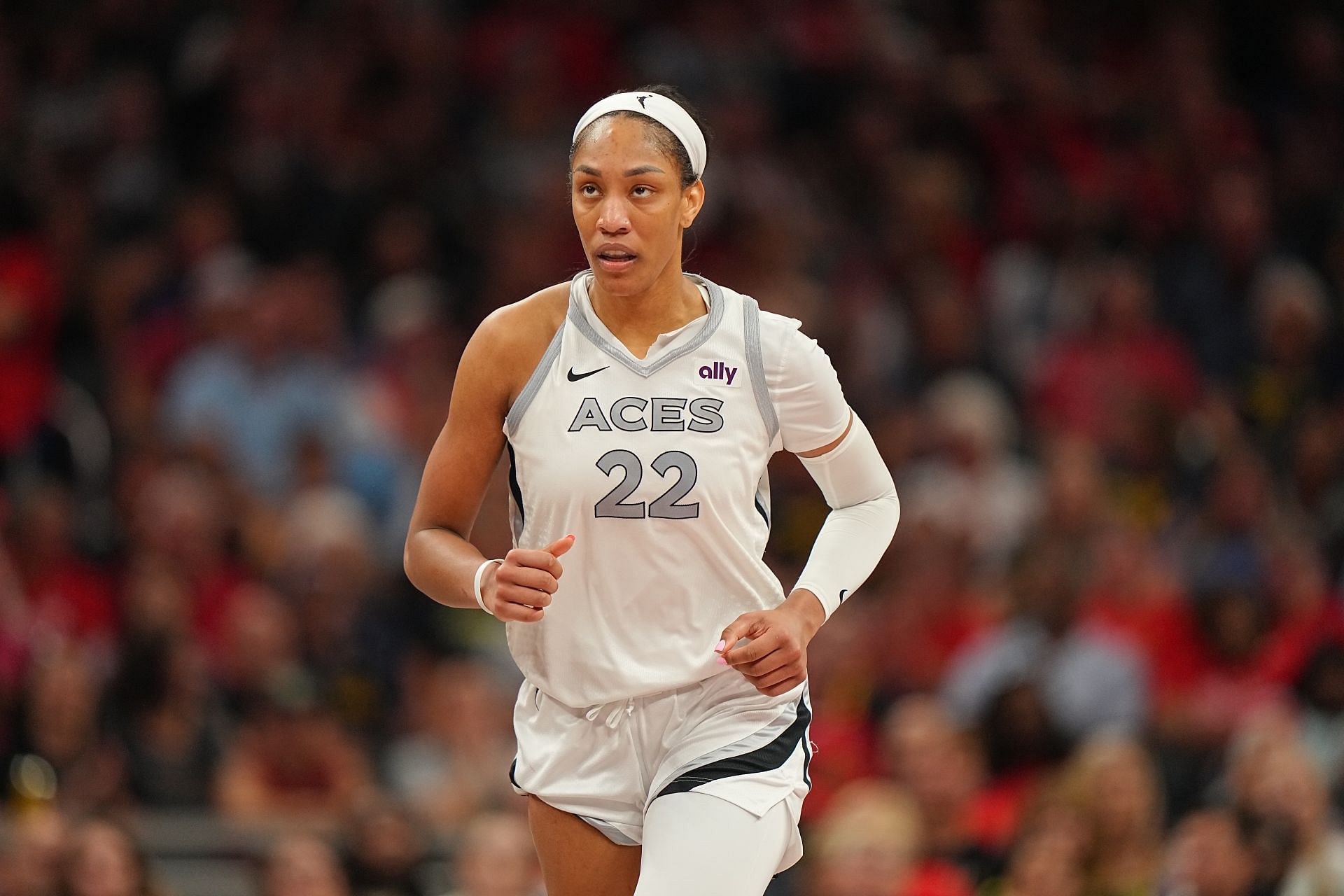 Indiana Fever vs Las Vegas Aces - Source: Getty