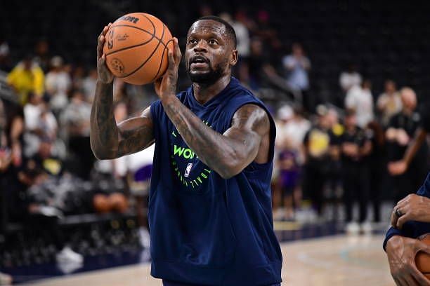 How Tall Is Julius Randle? Knicks Forward’s True Height How tall is Julius Randle?