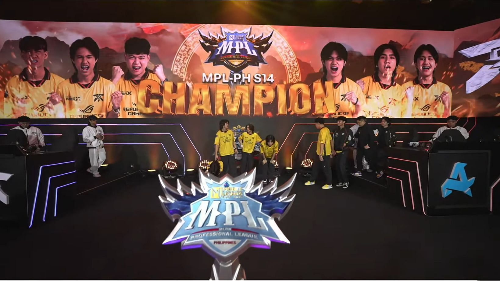 Fnatic ONIC wins MPL Philippines Season 14 (Image via YouTube/MLBB Esports)