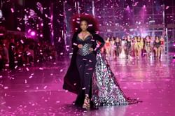 "Tearing girls apart just to walk across the stage as plus sized": Netizens debate as Tyra Banks makes runway comeback after retirement