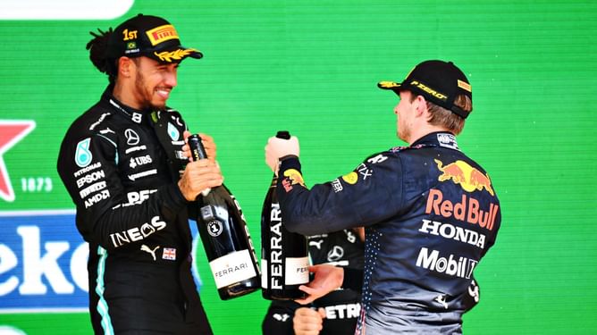 New insider details from the Lewis Hamilton-Max Verstappen title battle in 2021 shared by F1 commentator