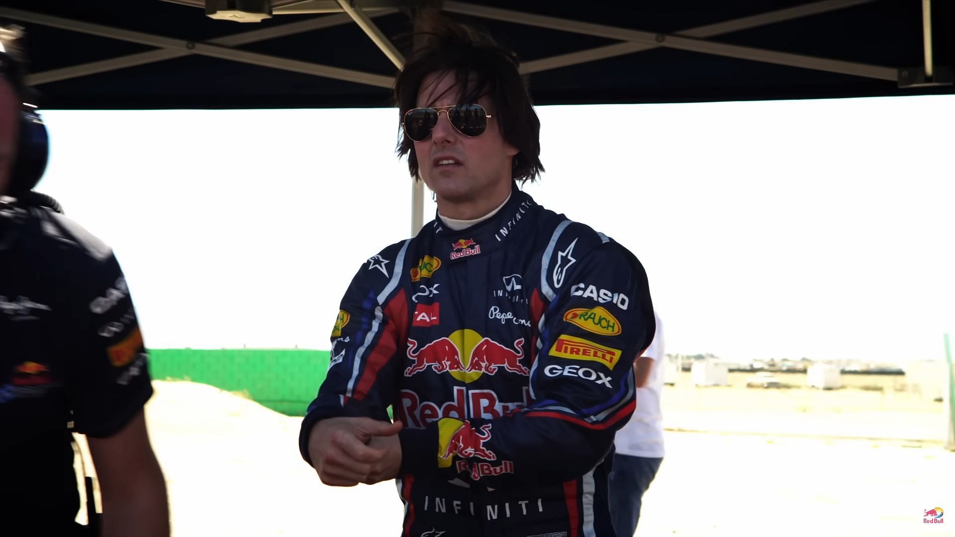 When Tom Cruise test drove a Red Bull F1 car in 2011 (Image via YouTube/Red Bull)