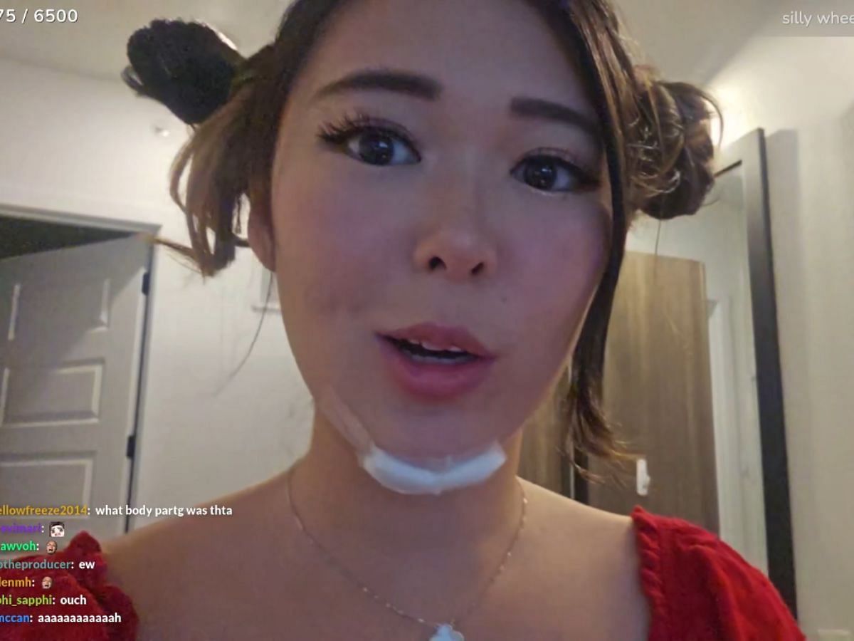 ExtraEmily talks about her  freak accident from recent IRL stream (Image via Twitch/ExtraEmily)