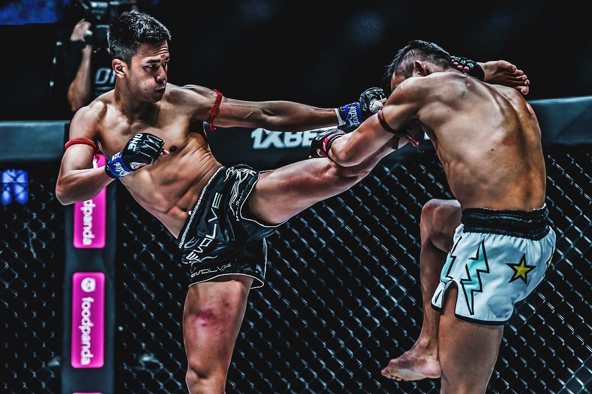 Panpayak Jitmuangon fighting inside the Circle l | Image credit: ONE Championship