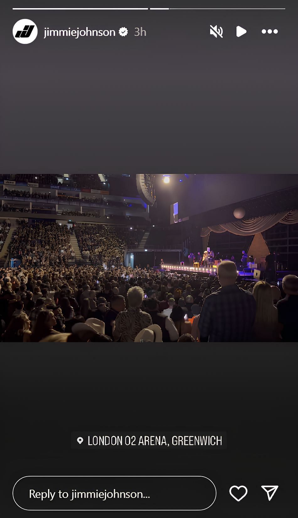 Wide view of the O2 Arena in London (Source: @jimmiejohnson on Instagram)