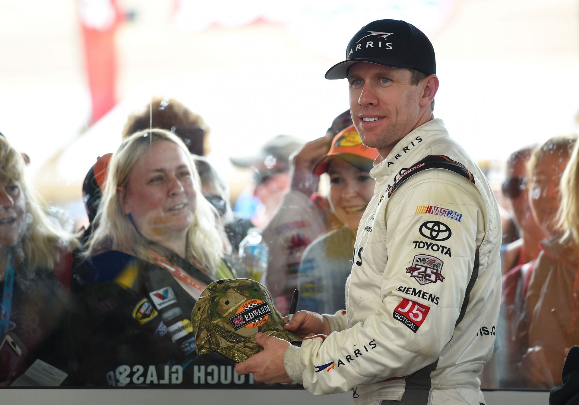 AUTO: MAR 05 NASCAR Sprint Cup Series - Kobalt 400 - Source: Getty