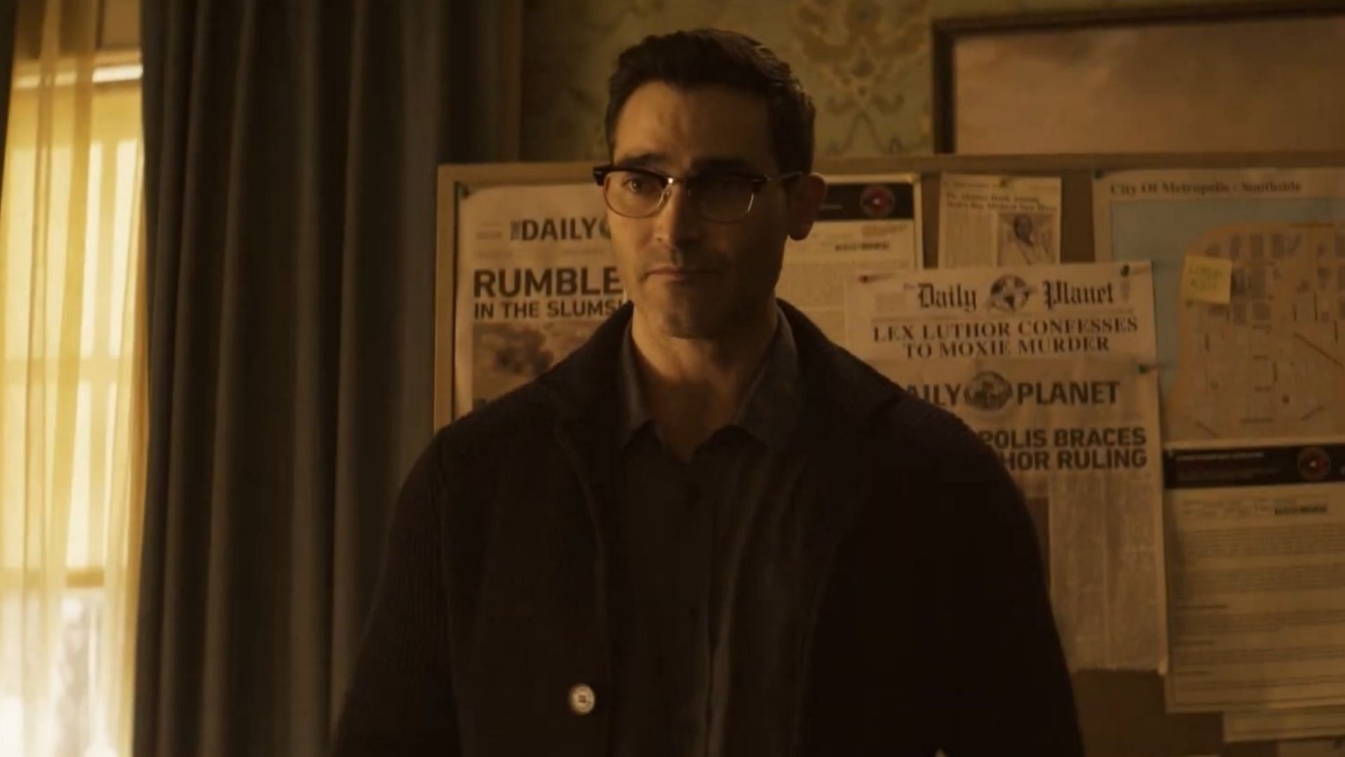 Tyler Hoechlin as Superman / Clark Kent (Image via The CW Network)