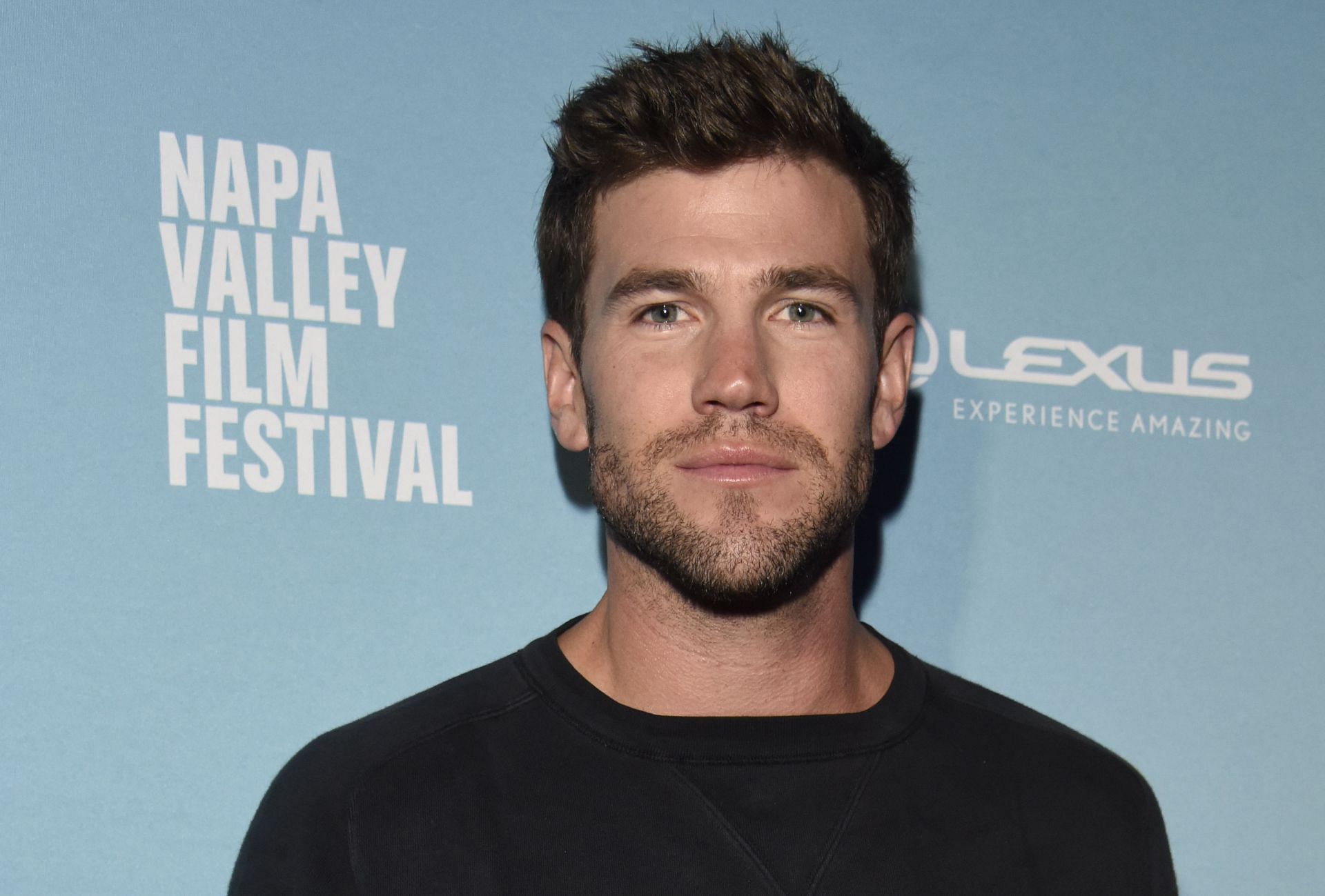 A portrait of Austin Stowell (Photo by Tim Mosenfelder/Getty Images)