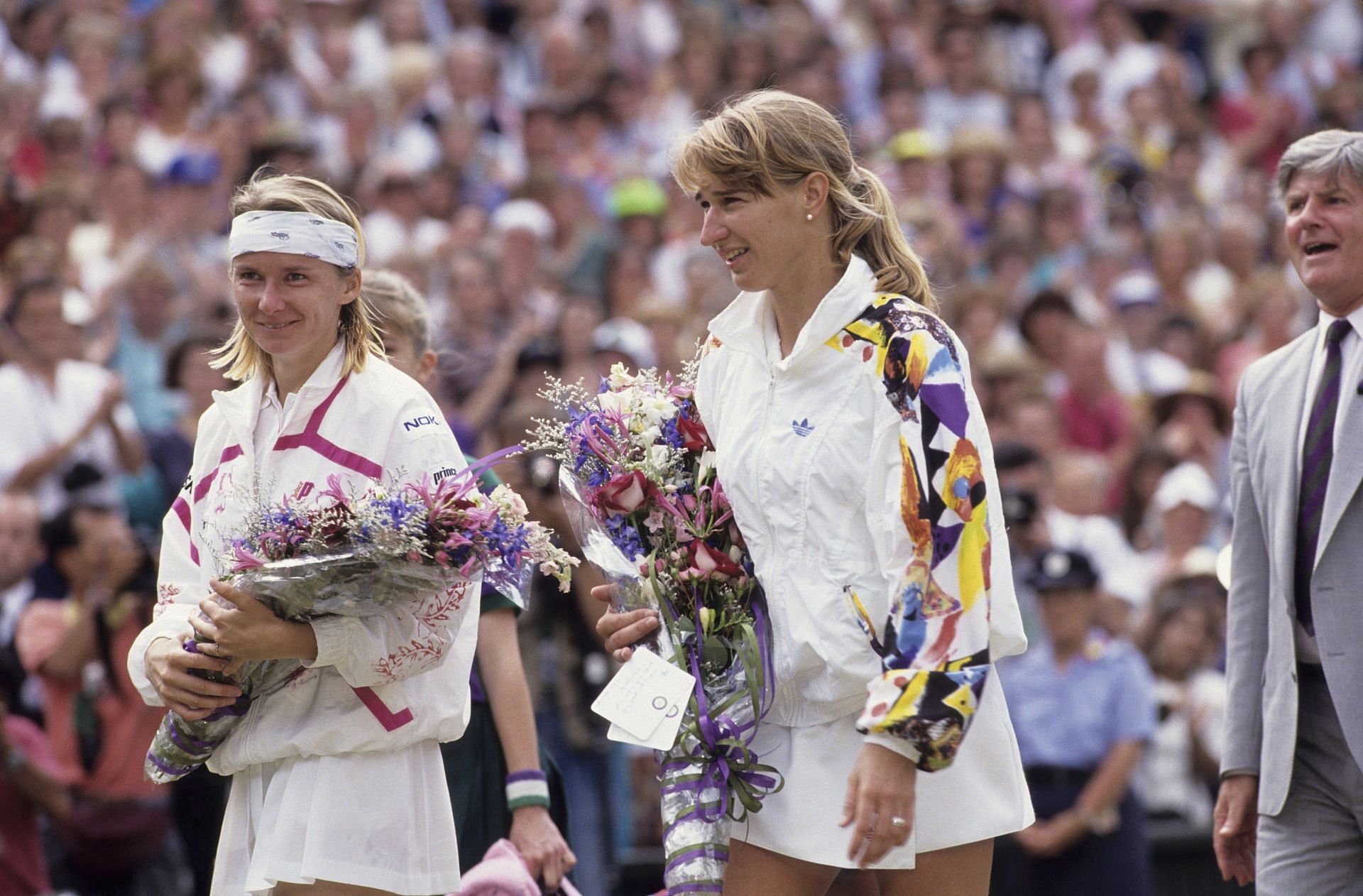 Jana Novotna (L) and Steffi Graf Wimbledon 1993 - Source: Getty